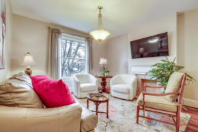 Walk to Garden and Restaurants Zanesville Apartment